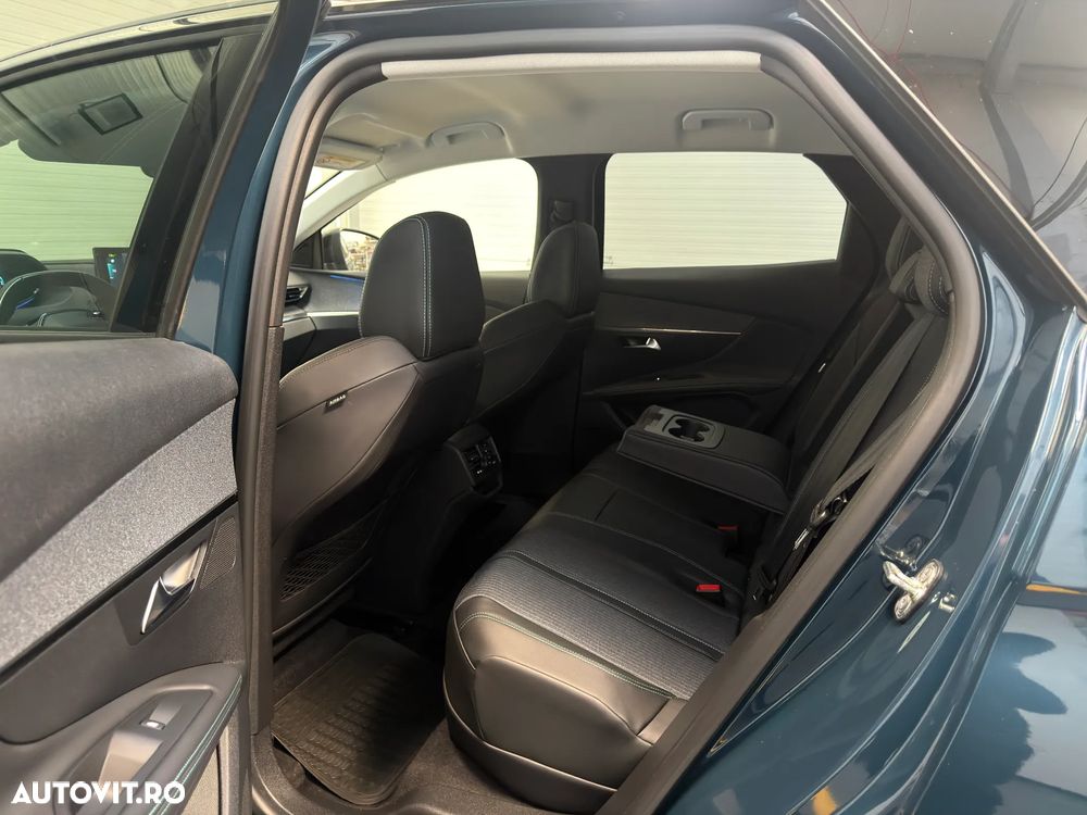 Peugeot 3008 Plug-In Hybrid 225 e-EAT8 GT - 14