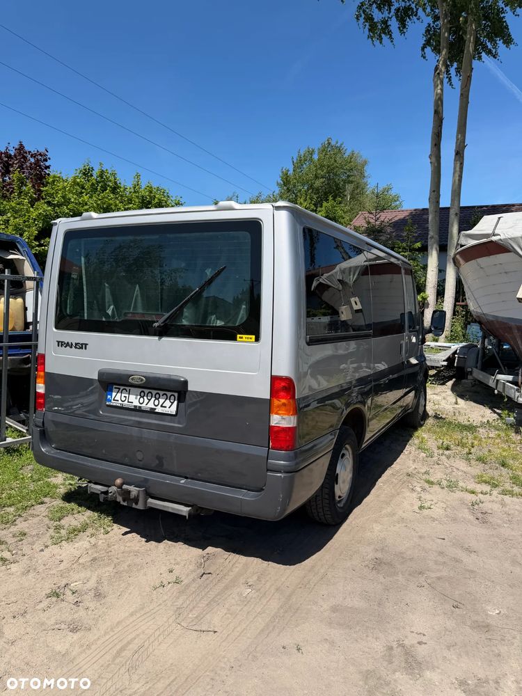 Ford Transit Tourneo GLX - 2