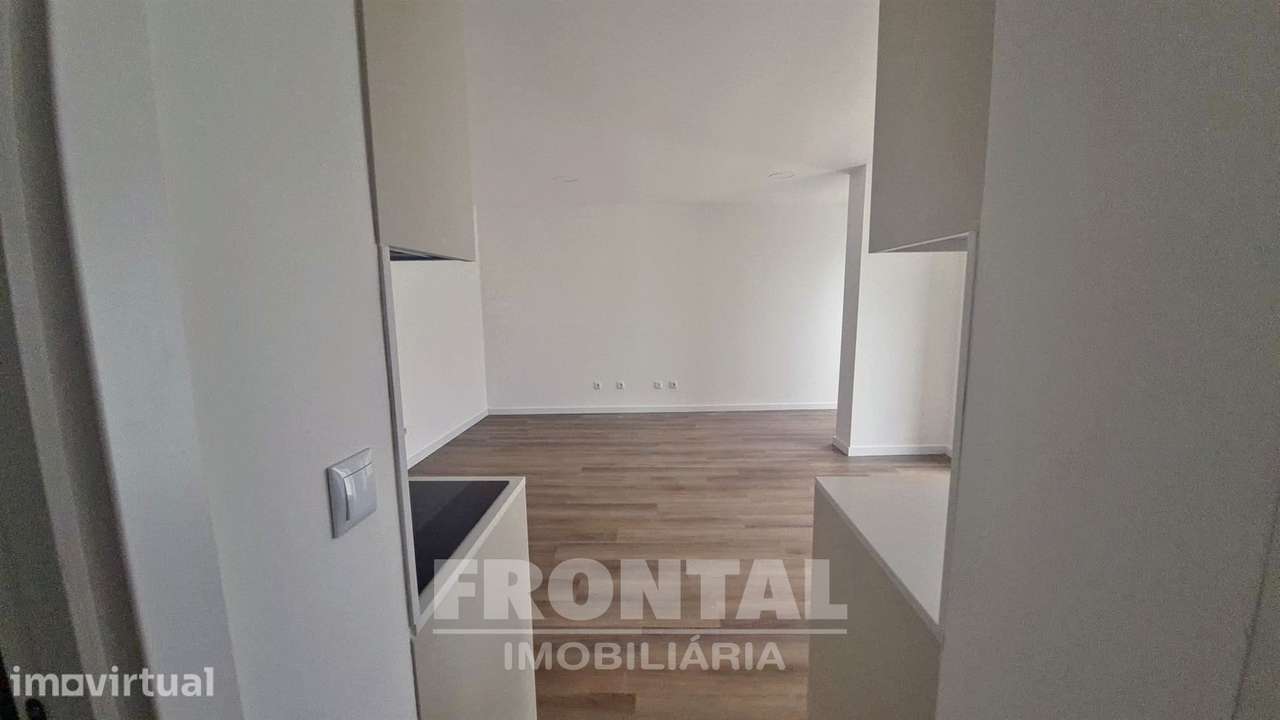 Moradia T1+1 Impecável e Renovada à venda | Paranhos, Porto - Grande imagem: 3/27