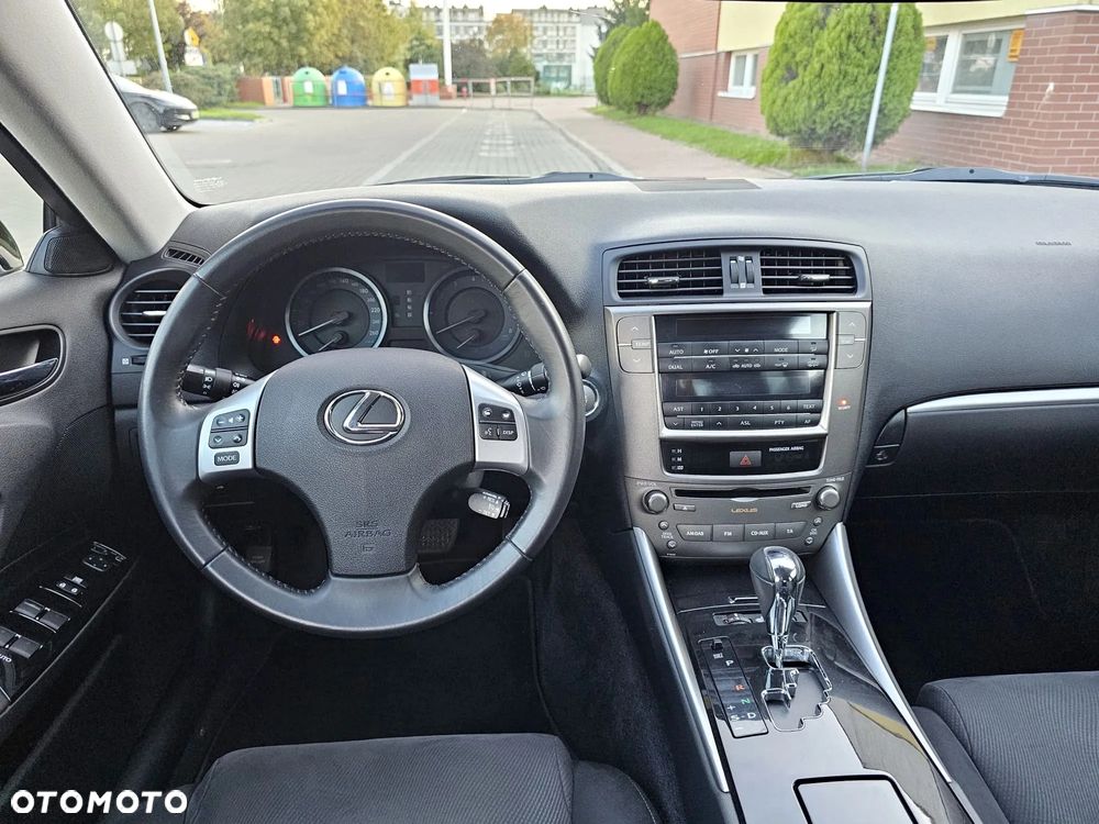 Lexus IS 250 - 21