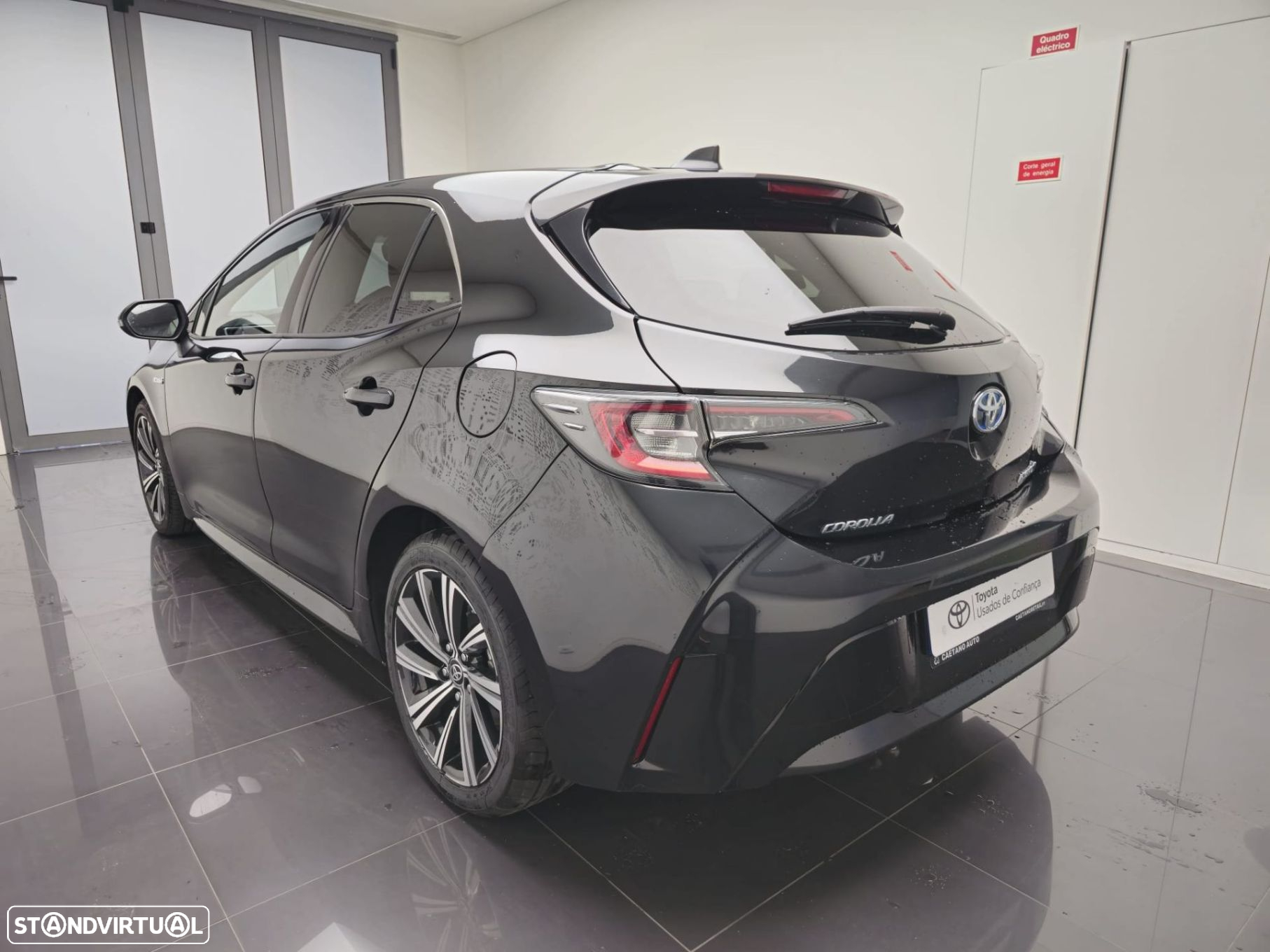 Toyota Corolla 1.8 Hybrid Comfort+P.Sport - 2