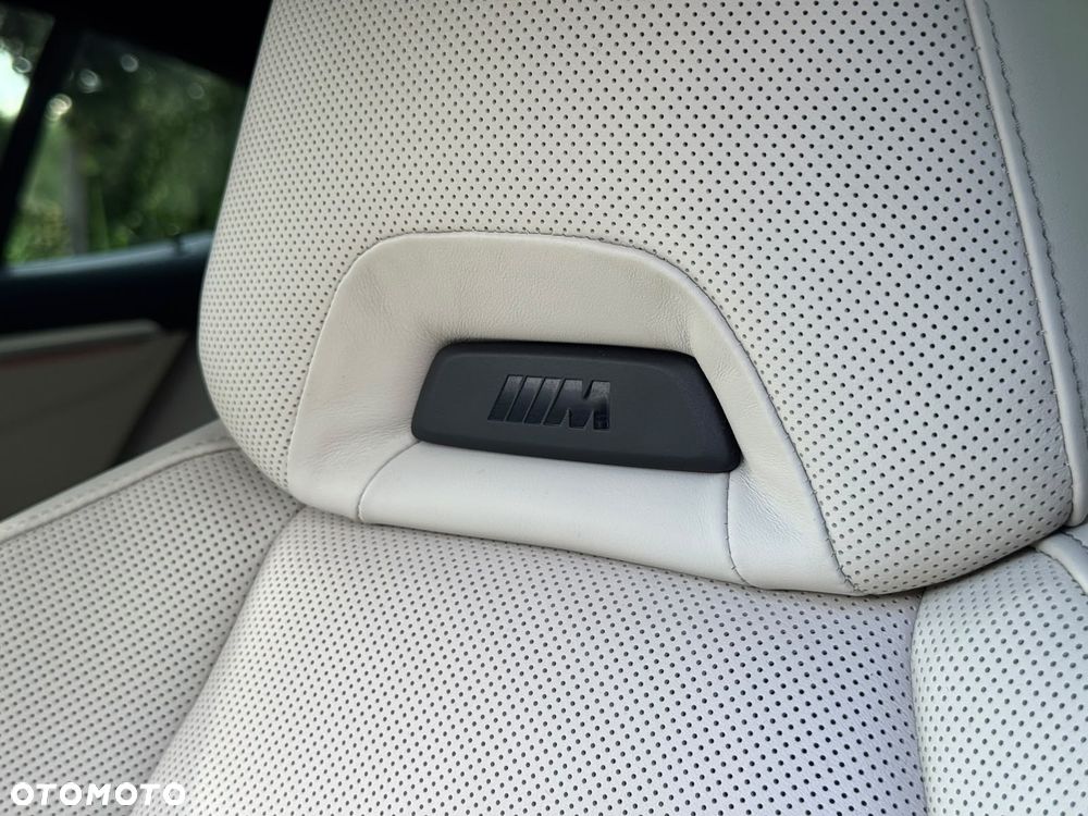 BMW Seria 8 - 33