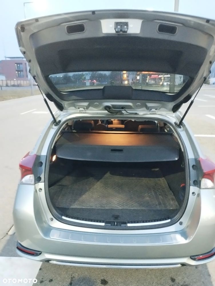 Toyota Auris - 5