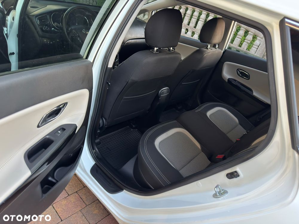 Kia Ceed - 7