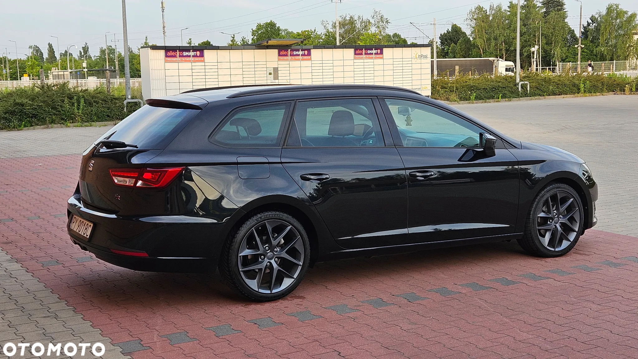 Seat Leon ST 2.0 TDI DPF FR Black Matt Edition - 2