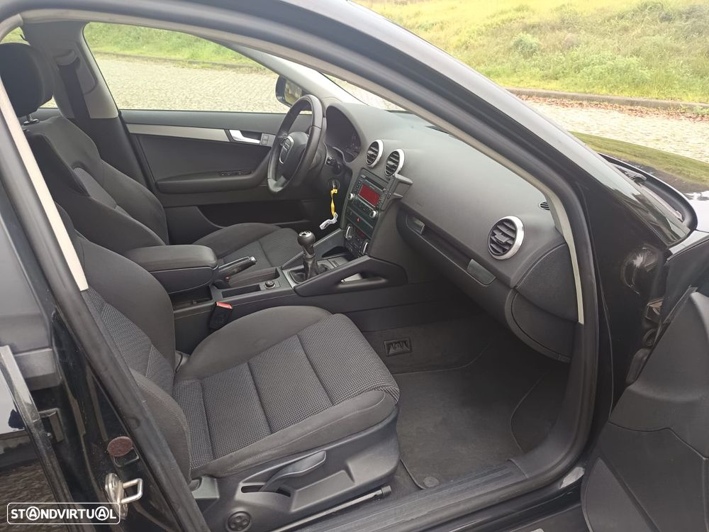 Audi A3 Sportback 1.6 TDI Sport - 30