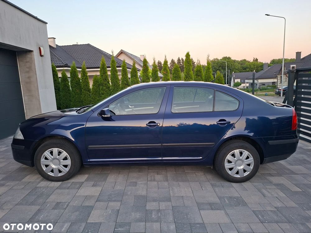 Skoda Octavia 1.6 FSI Classic - 9