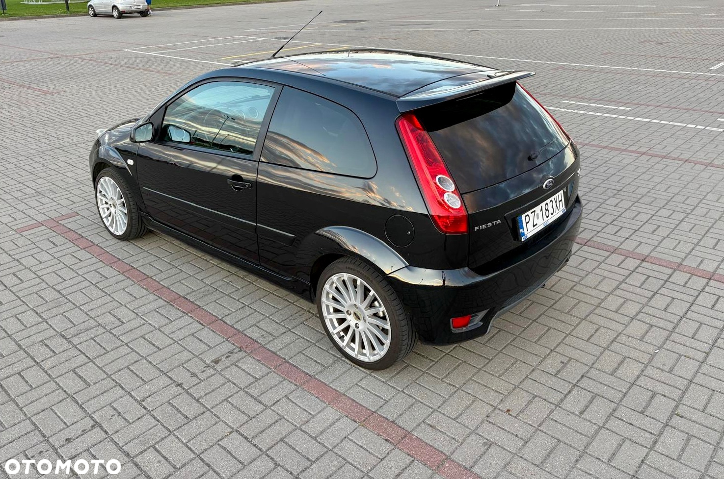 Ford Fiesta 2.0 ST - 8