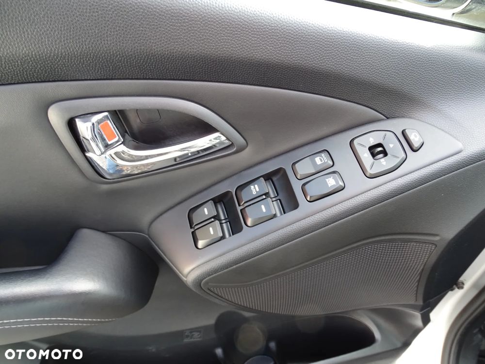 Hyundai ix35 2.0 4WD Automatik Premium - 28