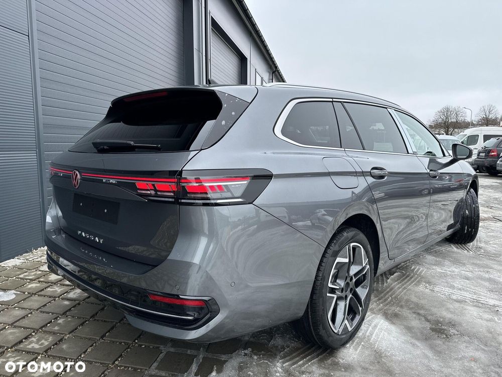 Volkswagen Passat Variant 2.0 TDI EVO Elegance DSG - 23