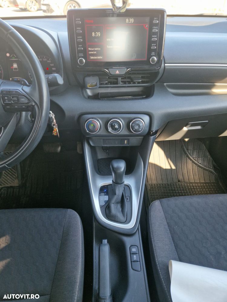 Toyota Yaris 1.5 L CVT Active - 14