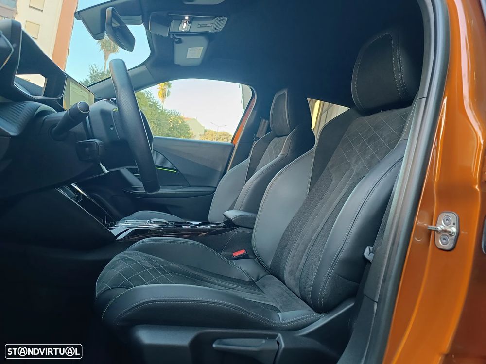 Peugeot e-2008 GT Pack - 12