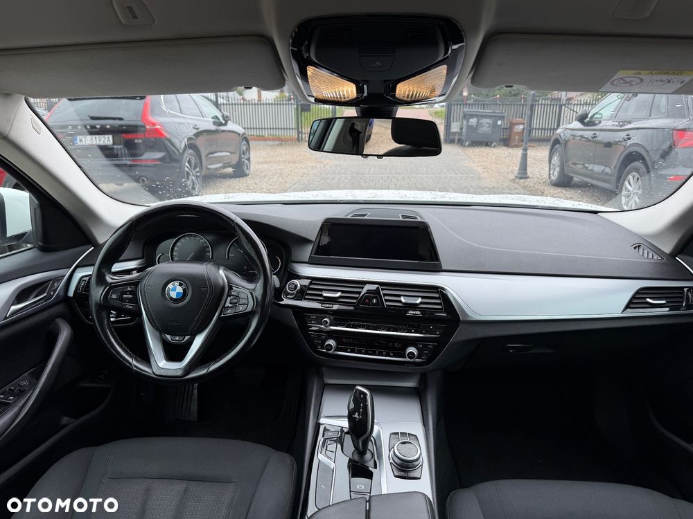 BMW Seria 5 520d Luxury Line - 13