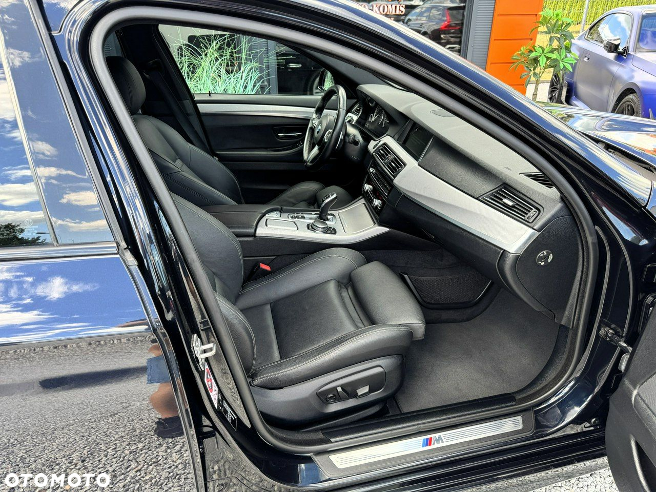 BMW Seria 5 525d xDrive - 27