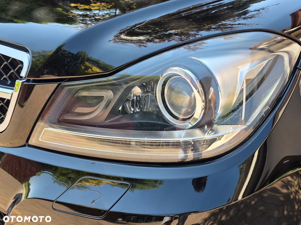 Mercedes-Benz Klasa C 180 BlueEFFICIENCY Avantgarde - 4