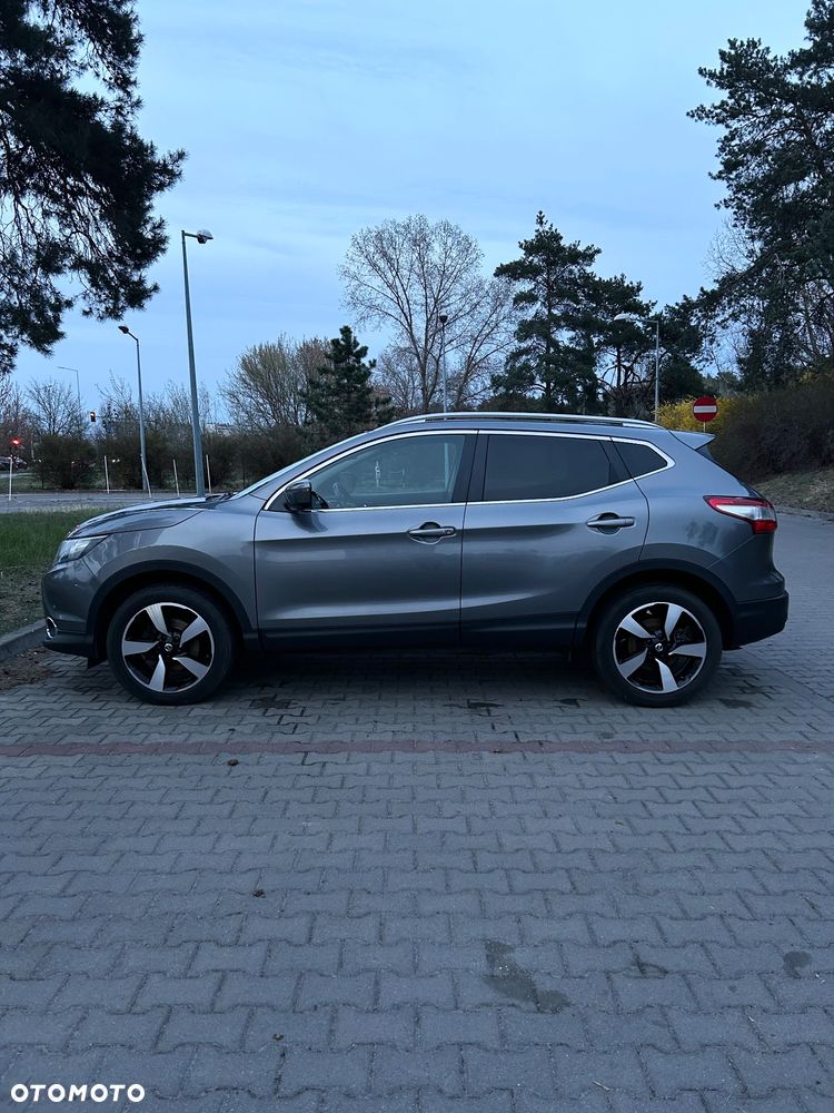 Nissan Qashqai - 2