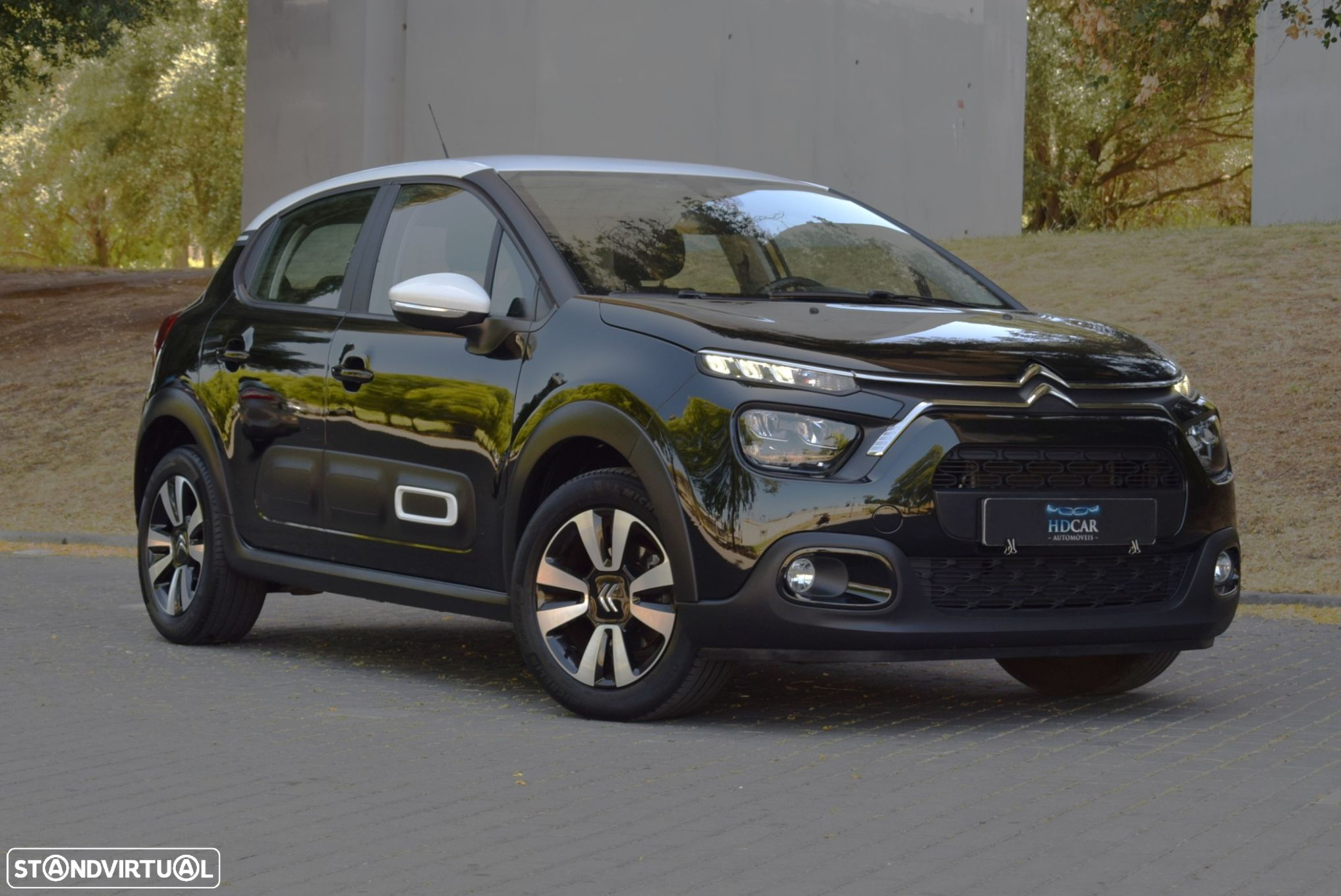 Citroën C3 1.2 PureTech Shine - 3