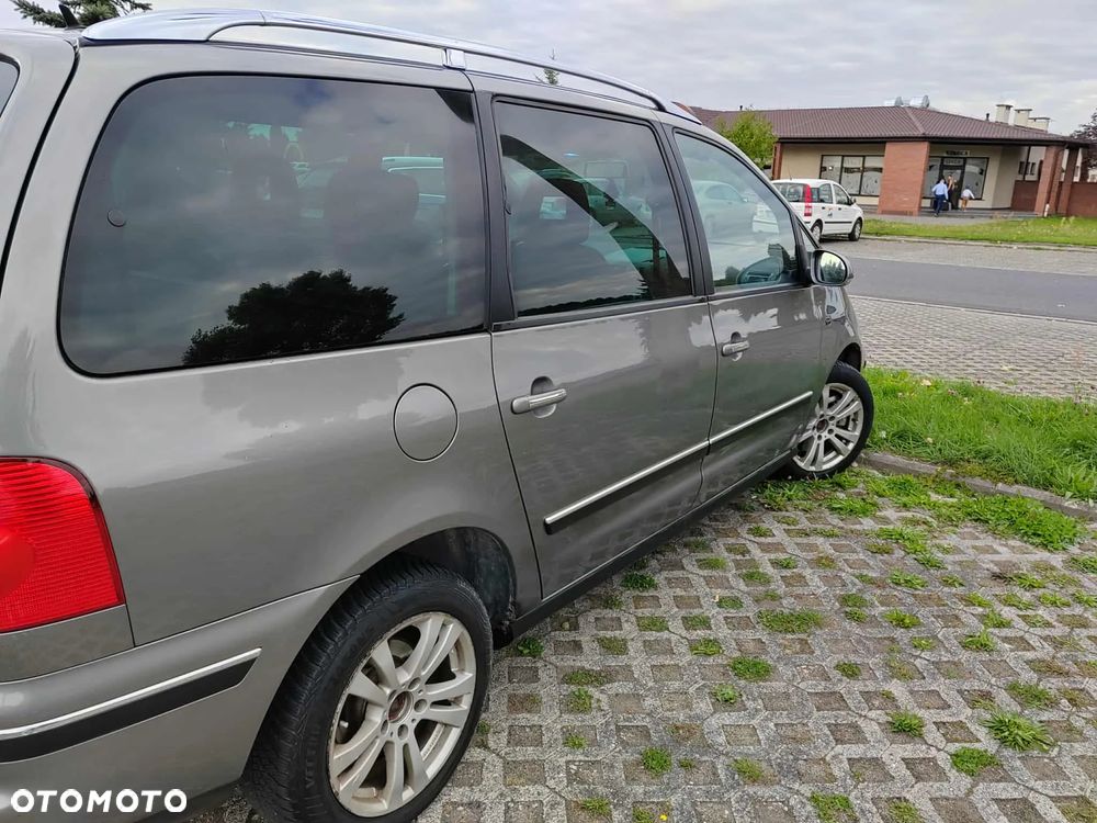 Volkswagen Sharan - 12