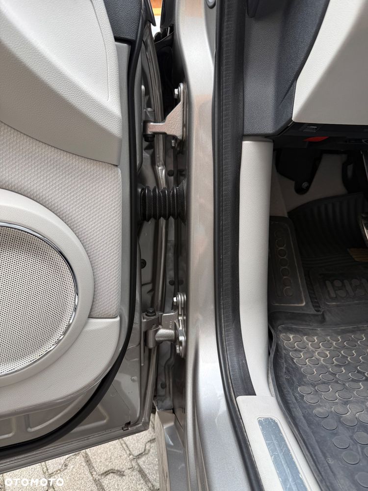 Mercedes-Benz Klasa B 180 CDI DPF Autotronic SPORT EDITION - 14