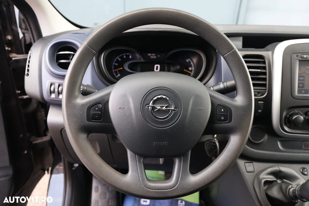 Opel Vivaro - 25