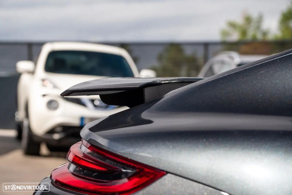 Porsche Panamera 4 E-Hybrid Platinum Edition - 8