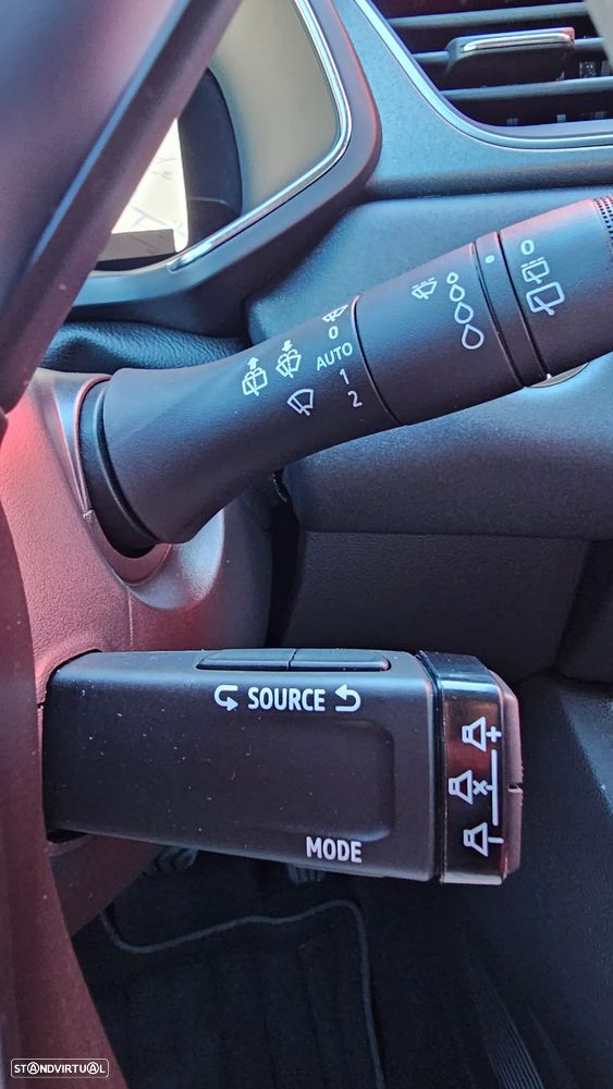 Renault Captur 1.6 E-Tech Full Hybrid Evolution - 27