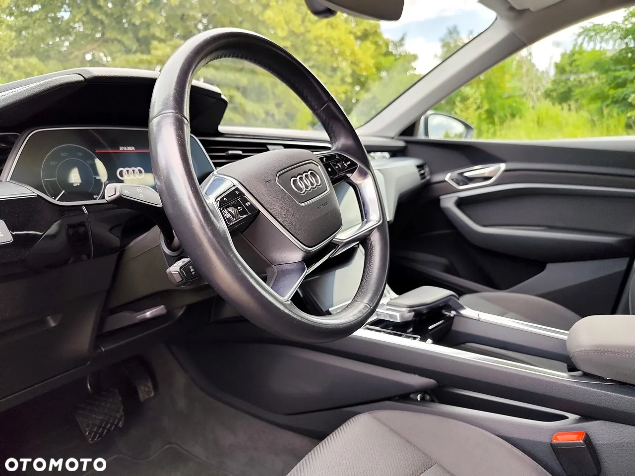 Audi e-tron 50 Quattro - 12