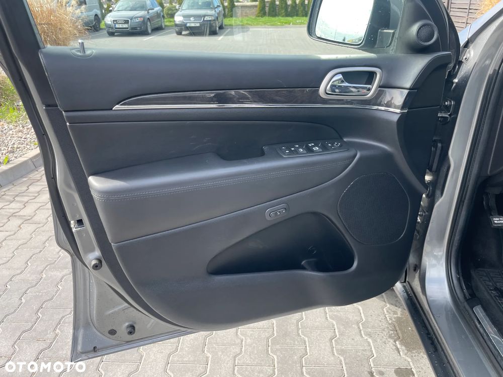 Jeep Grand Cherokee 3.0 CRD Overland - 24