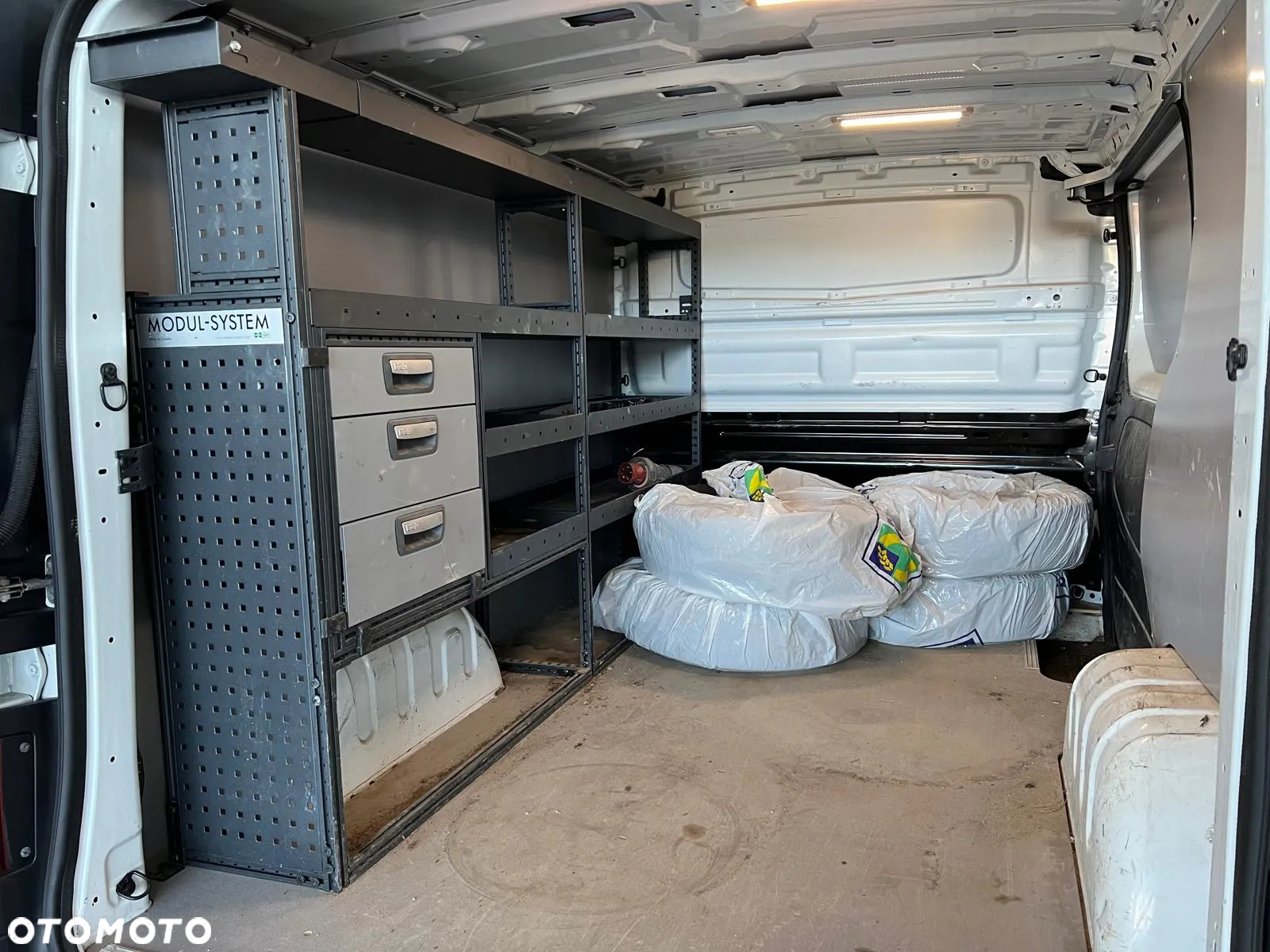 Renault Trafic - 16