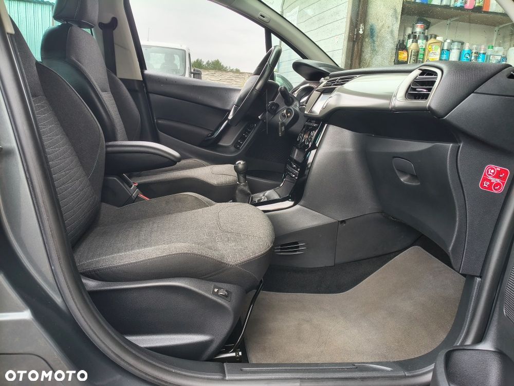 Citroën C3 Pure Tech (VTi) 82 Exclusive - 18