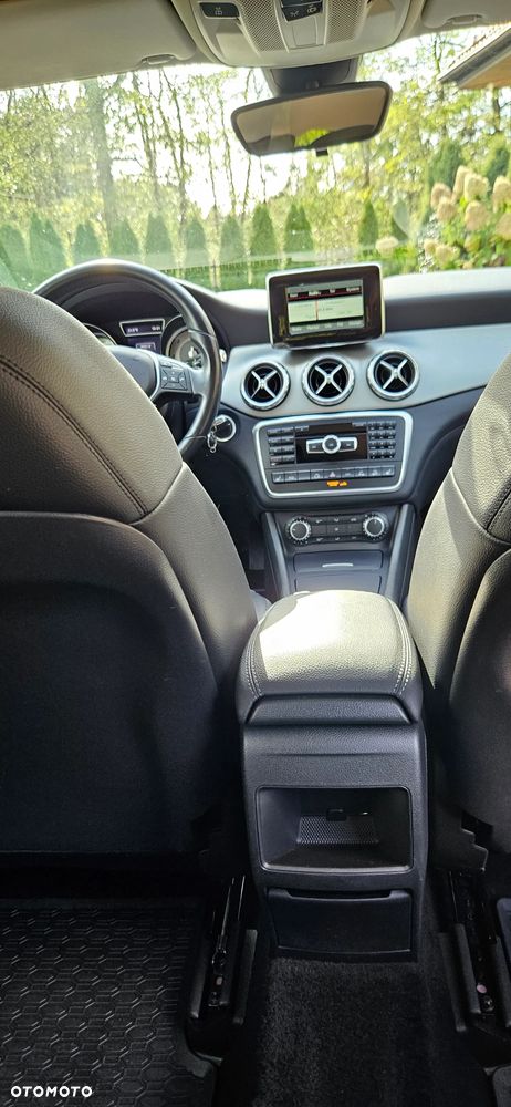 Mercedes-Benz GLA 200 (CDI) d 4Matic 7G-DCT - 19