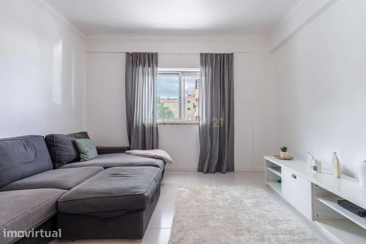 Apartamento T3 com boas áreas e duas casas de banho | Vale Flores, Fei - Grande imagem: 3/38