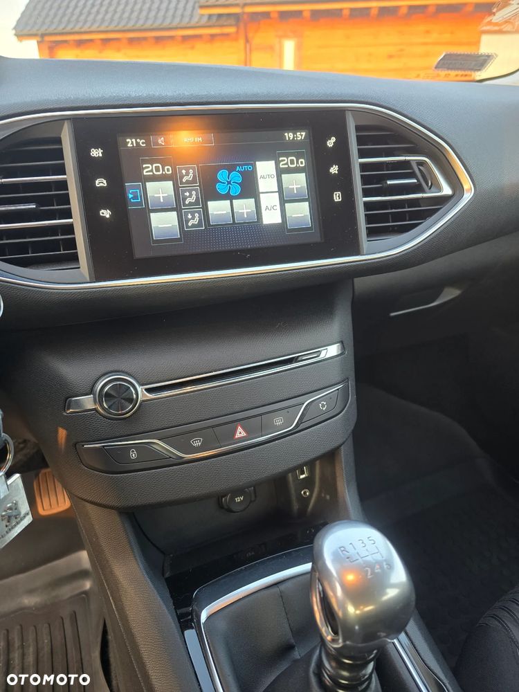 Peugeot 308 1.6 THP Active - 15