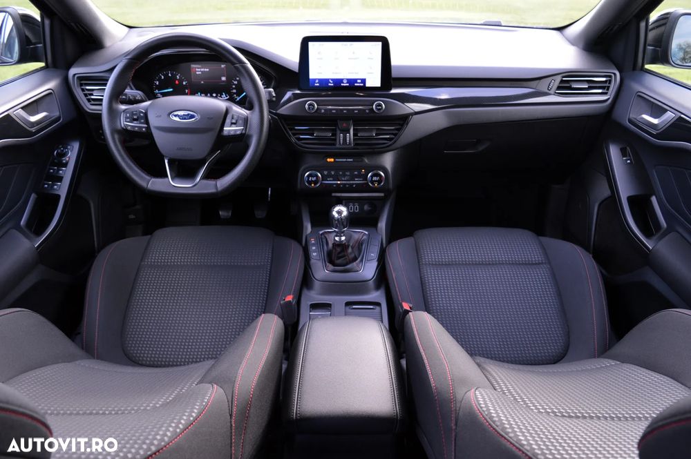 Ford Focus 1.0 EcoBoost Hybrid ST-LINE X - 6
