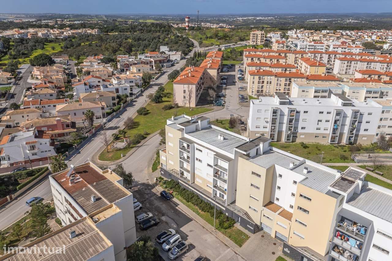 Apartamento T3 com garagem - Grande imagem: 2/31