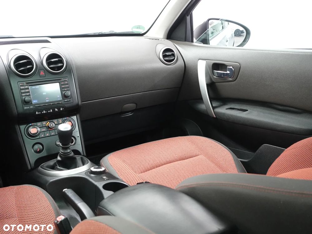 Nissan Qashqai 2.0 4x4 Tekna - 36