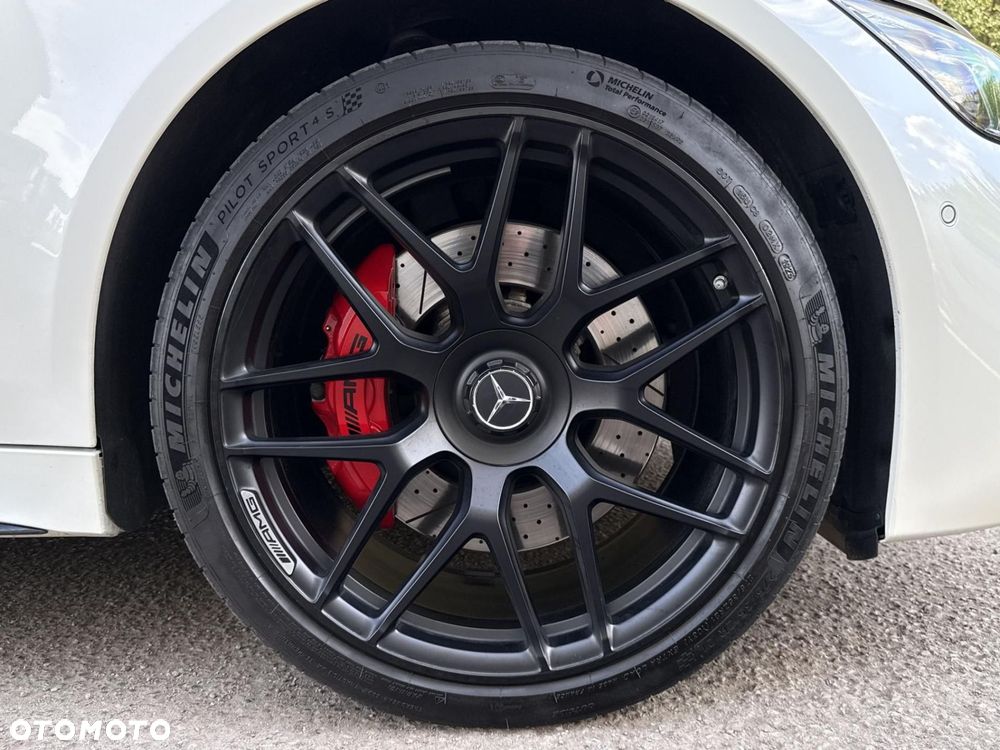 Mercedes-Benz AMG GT - 22