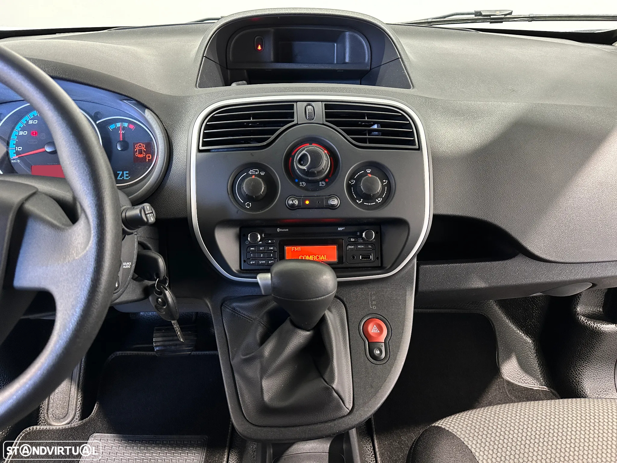 Renault KANGOO Z.E. 33 KW - IVA DEDUTIVÉL - BATERIAS PRÓPRIAS - 24