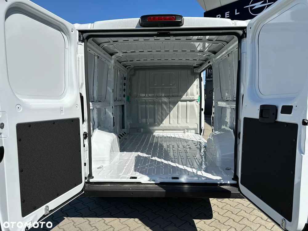 Opel MOVANO Furgon L2H1 3.3T  Diesel 2.2 140 KM Manual - 8