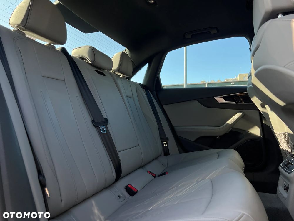 Audi A4 Limousine - 27