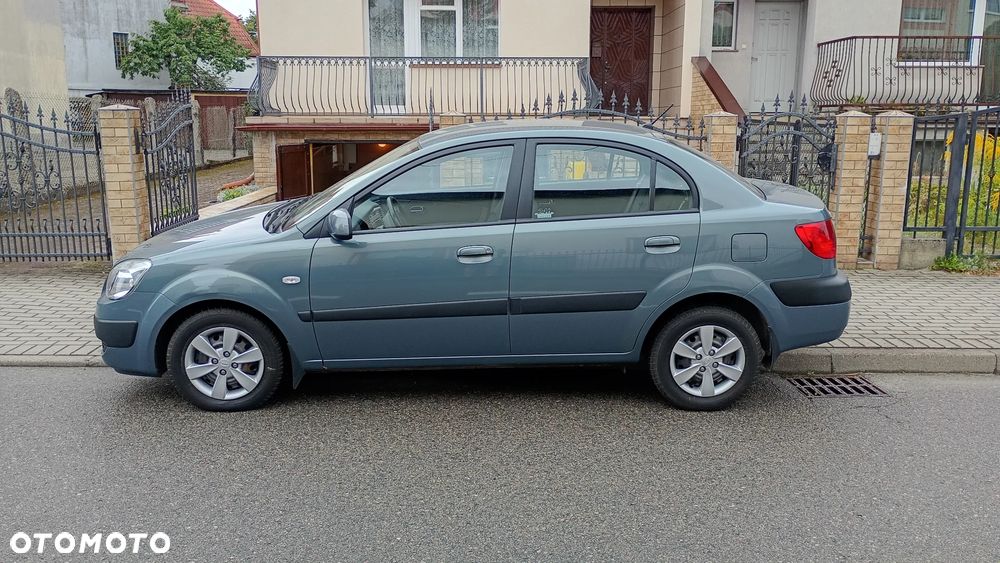 Kia Rio 1.4 Family - 5