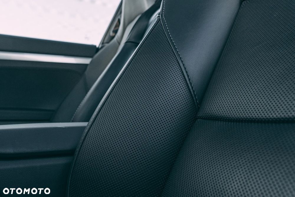 Porsche 911 Carrera 4S - 19