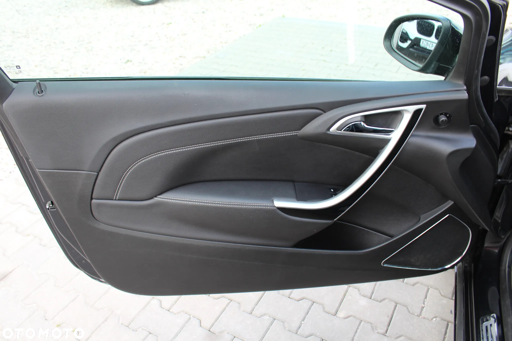 Opel Astra IV GTC 2.0 CDTI Sport S&S - 11