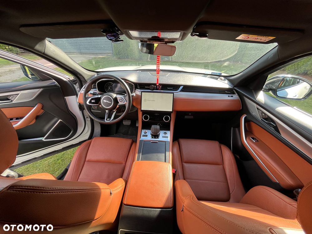 Jaguar F-Pace 2.0 P250 mHEV AWD R-Dynamic S - 2