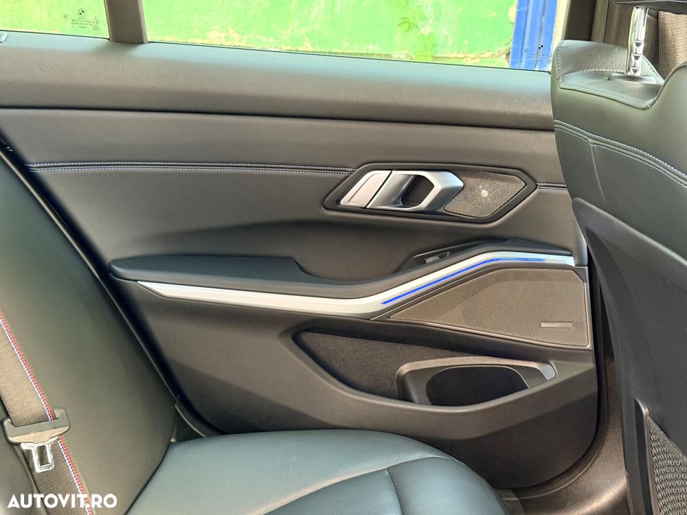 BMW Seria 3 330d Aut. M Sport - 21