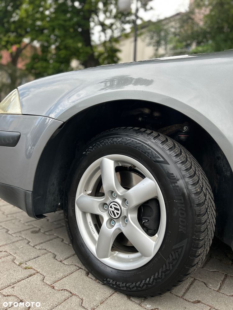 Volkswagen Passat 1.9 TDI Comfortline - 13