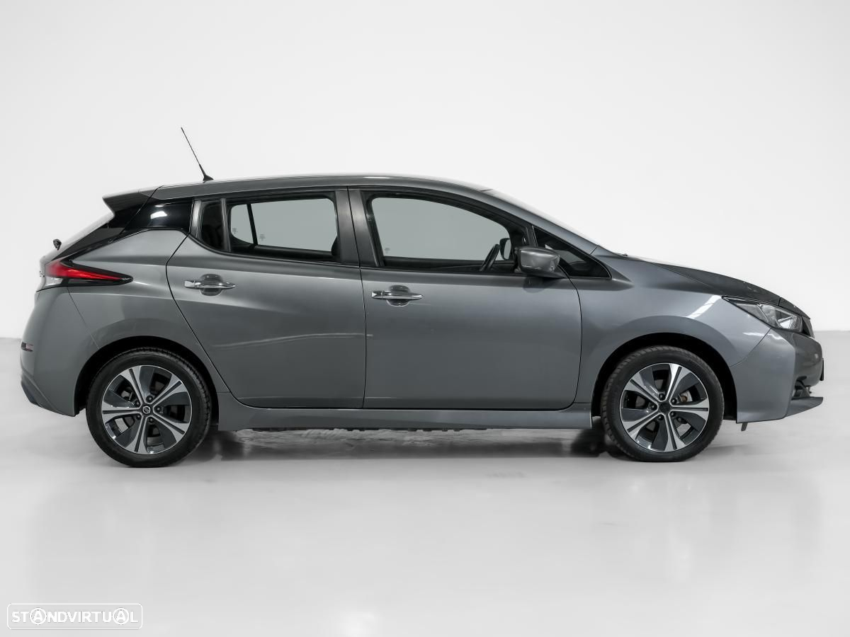 Nissan Leaf - 2