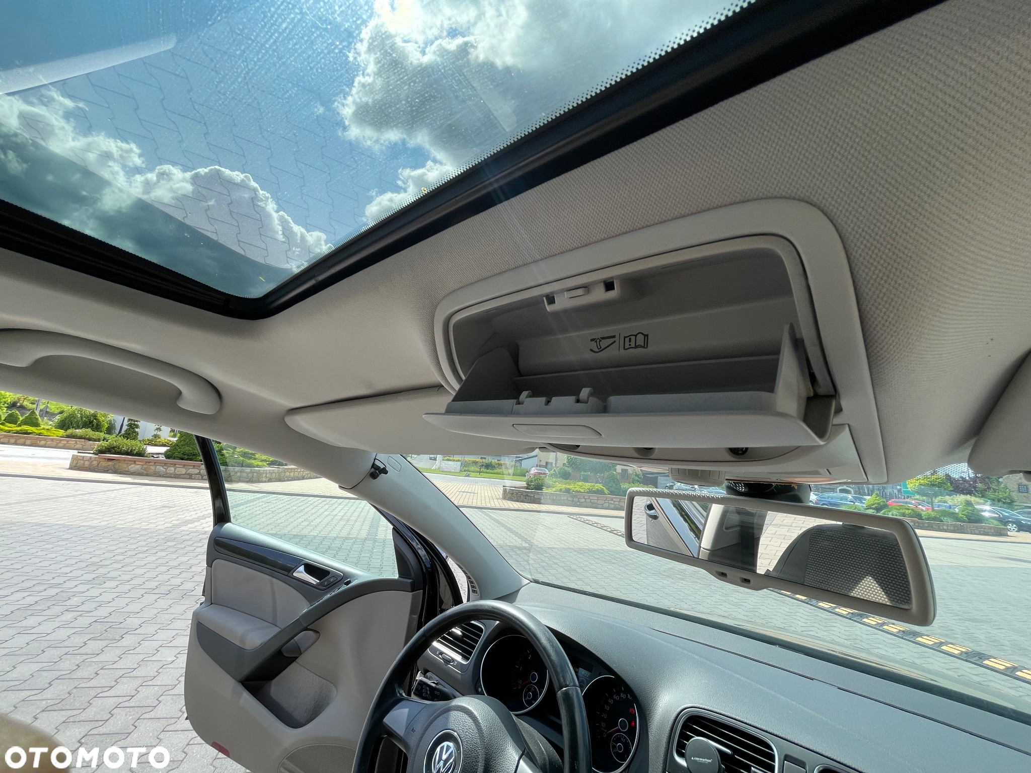 Volkswagen Golf 1.6 TDI DPF Trendline - 11