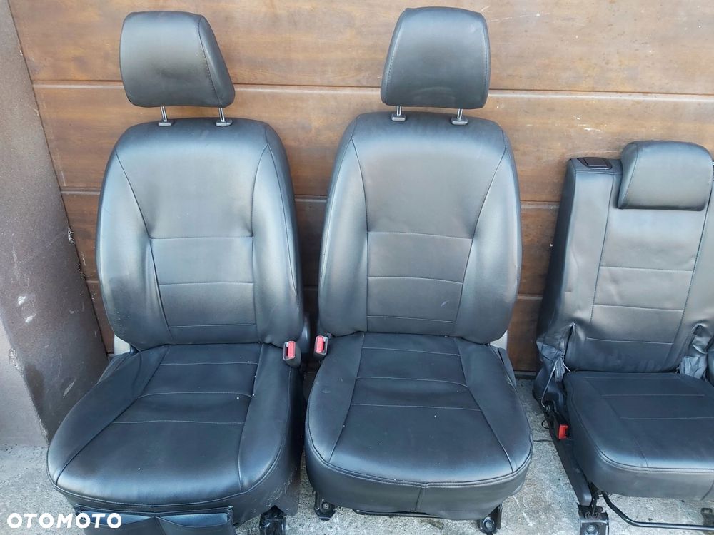 Toyota VERSO LIFT fotel przód kanapa tył pas przekładka van pasy 2 3 rząd - 4