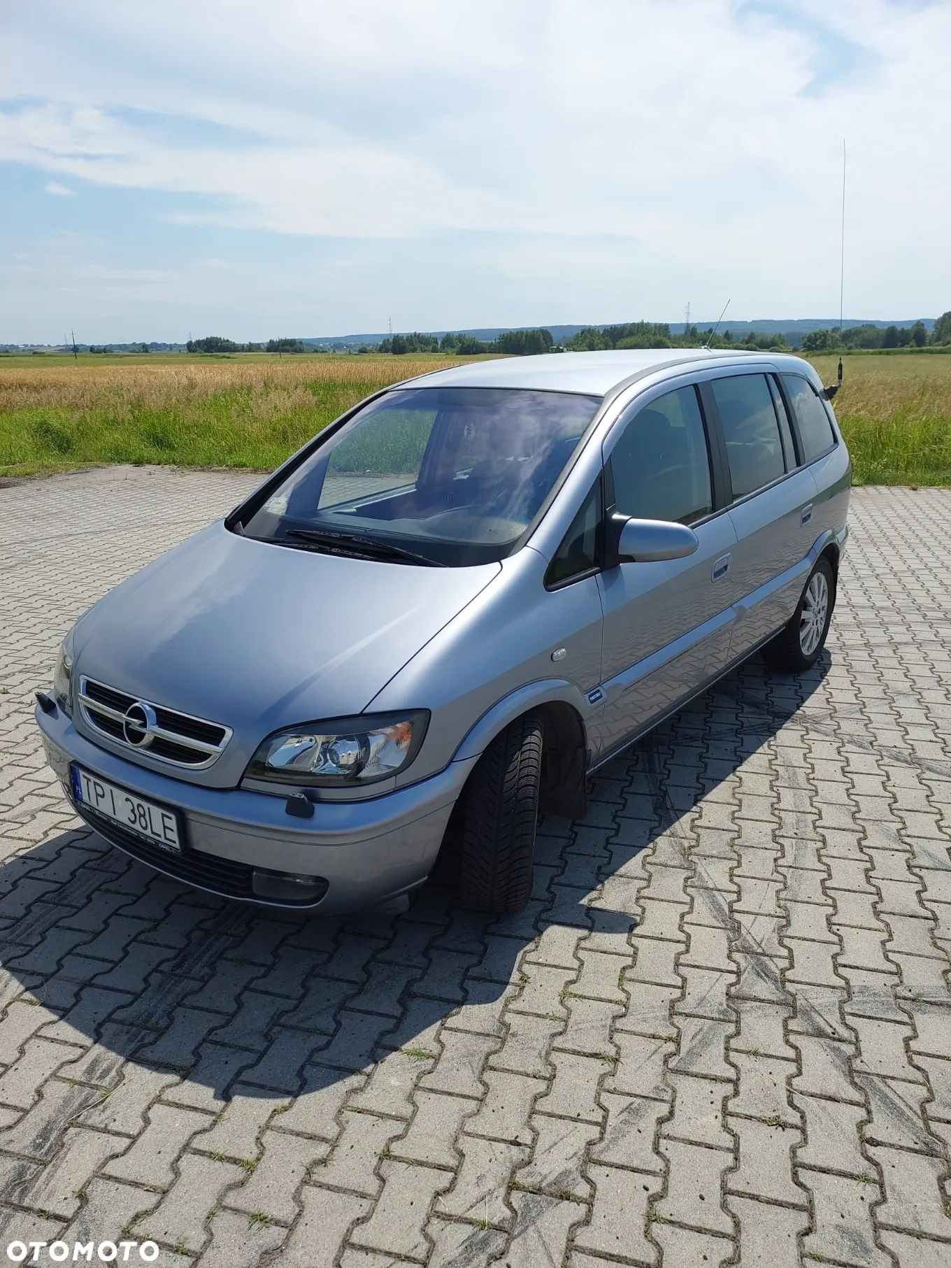Opel Zafira 2.2 DTI Elegance - 1